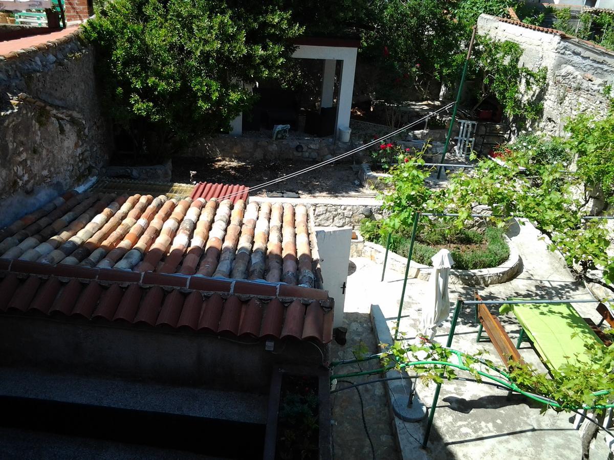 Apartment Mira Cres Luaran gambar